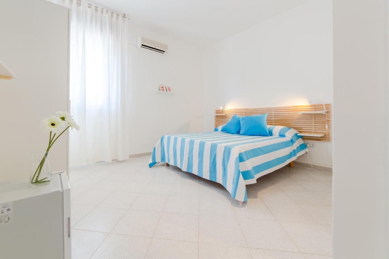 Vidamarina - Camere Al Mare Torre Lapillo Eksteriør billede